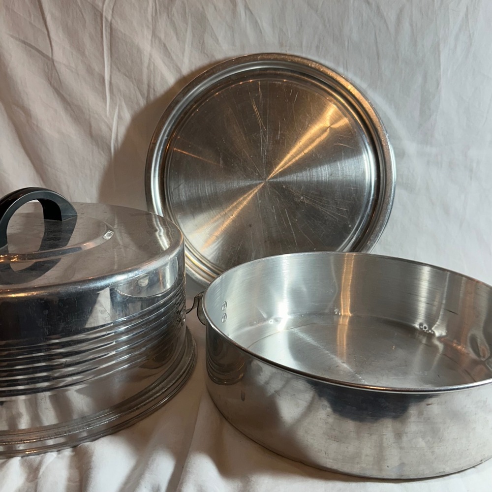 Vintage Spun Aluminum Cake Carrier Silver Good MCM Bakelite Handle 3pc Set Retro
